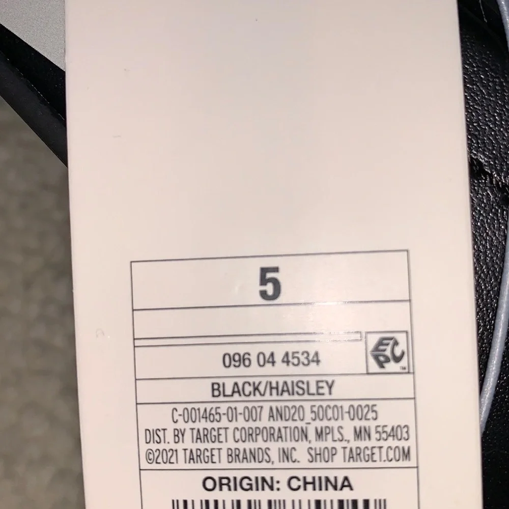 A. new day Black/Haisley platform sandals, with memory foam Size 5